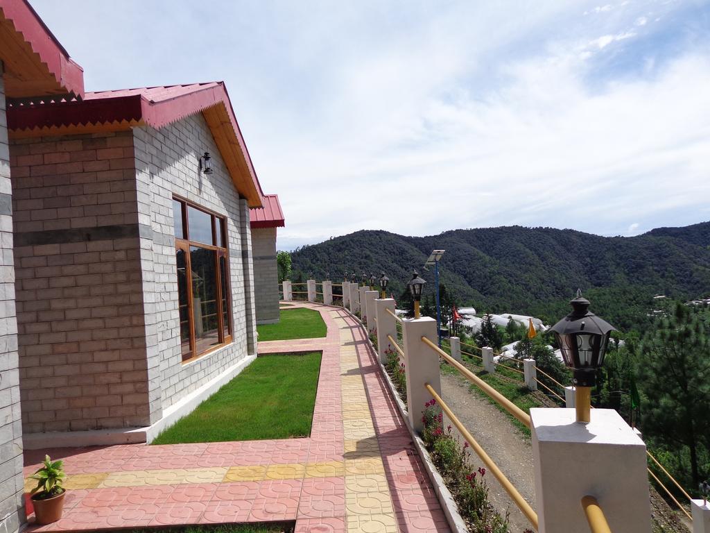 Village Live In Resort Chail Exteriör bild