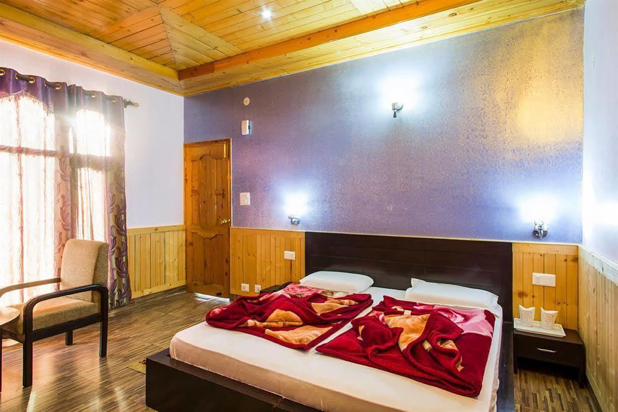 Village Live In Resort Chail Exteriör bild