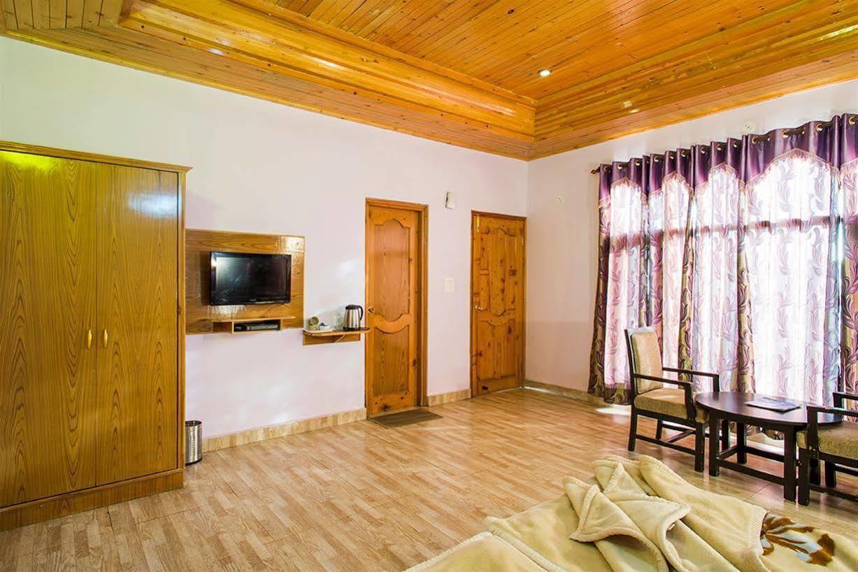 Village Live In Resort Chail Exteriör bild